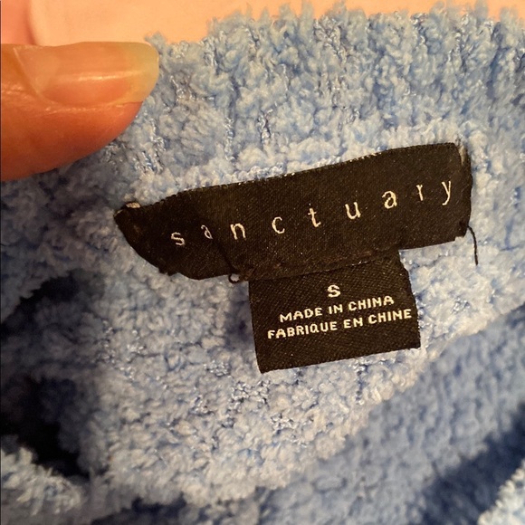 Sanctuary Blue V-Neck Sweater with Textured Knit - Picture 9 of 10